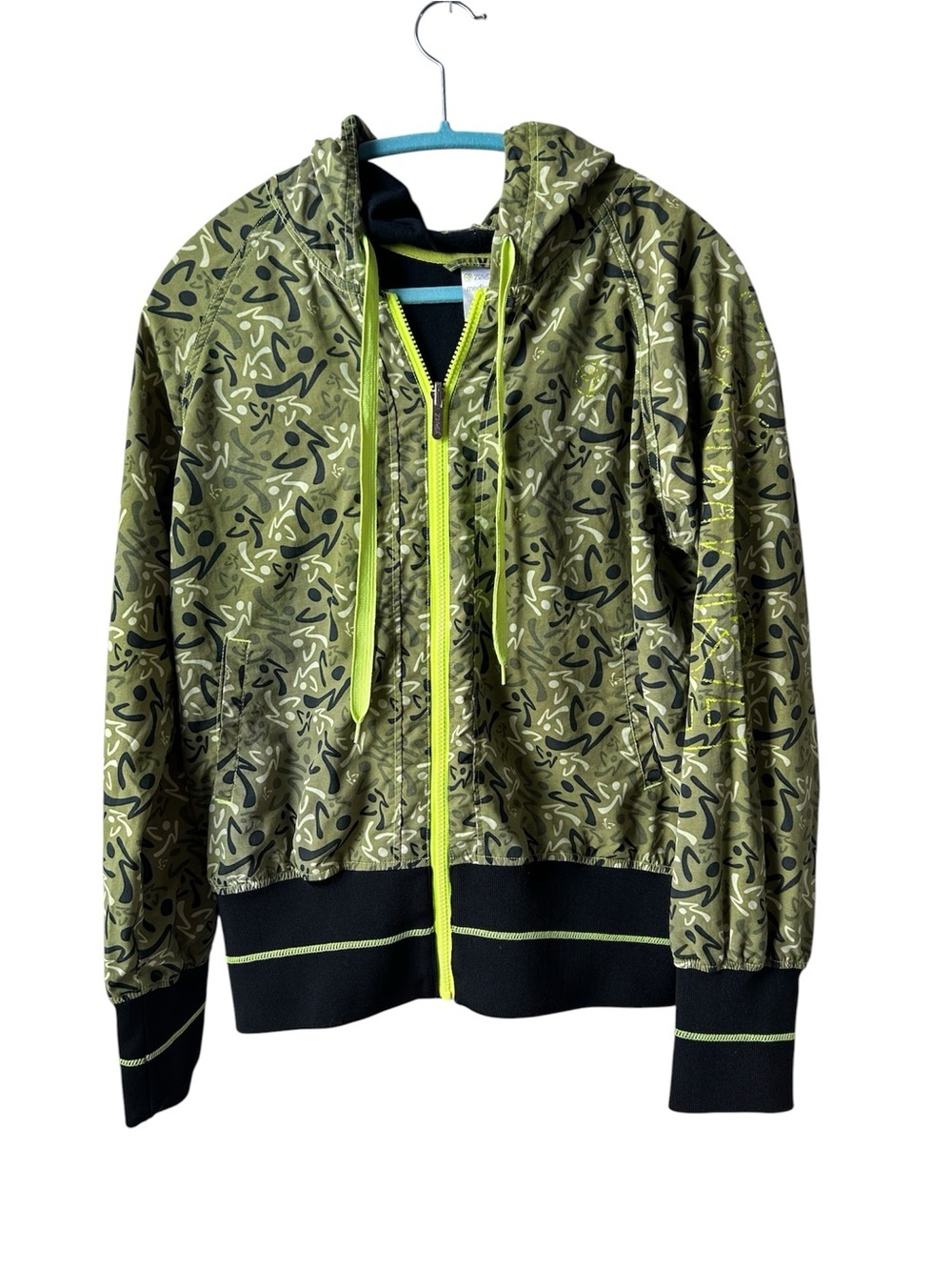 Zumba Fitness Windsurf Zip-Up Jacket in Soldier Print Size Medium